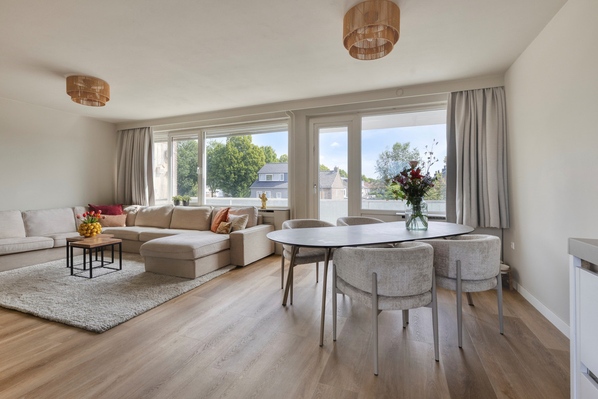 Appartement te koop: Michiel de Ruyterweg 105A, Vught