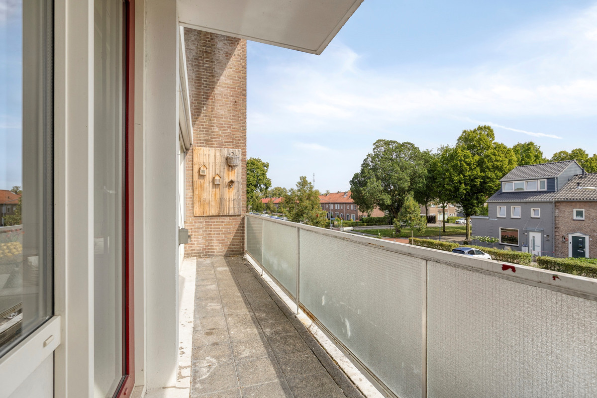 Appartement te koop: Michiel de Ruyterweg 105A, Vught