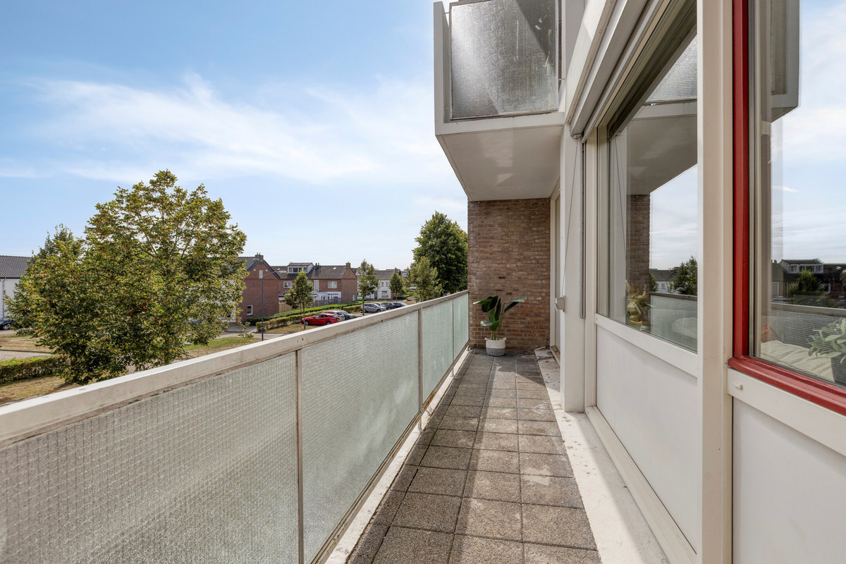 Appartement te koop: Michiel de Ruyterweg 105A, Vught