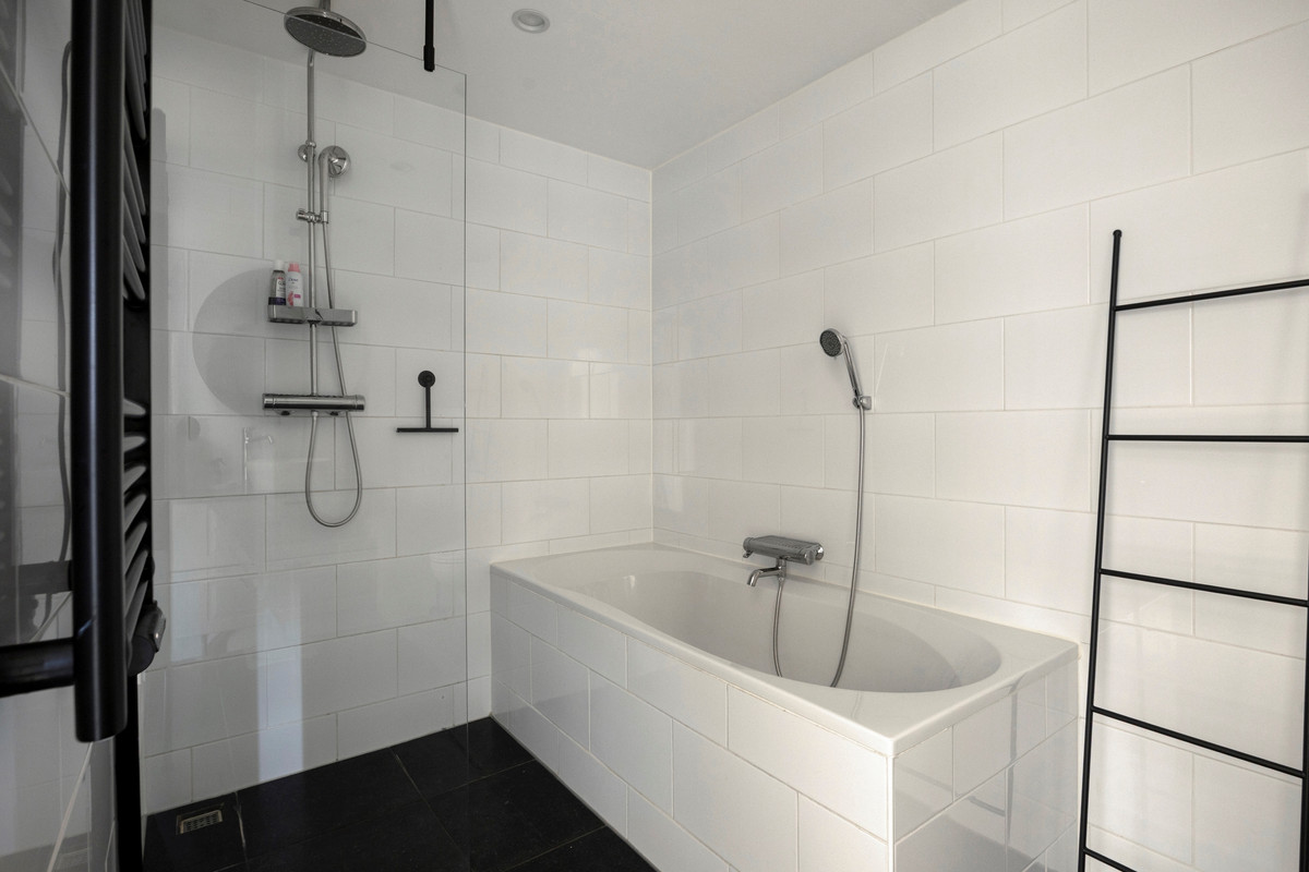 Tussenwoning te koop: Fioringras 82, Rotterdam