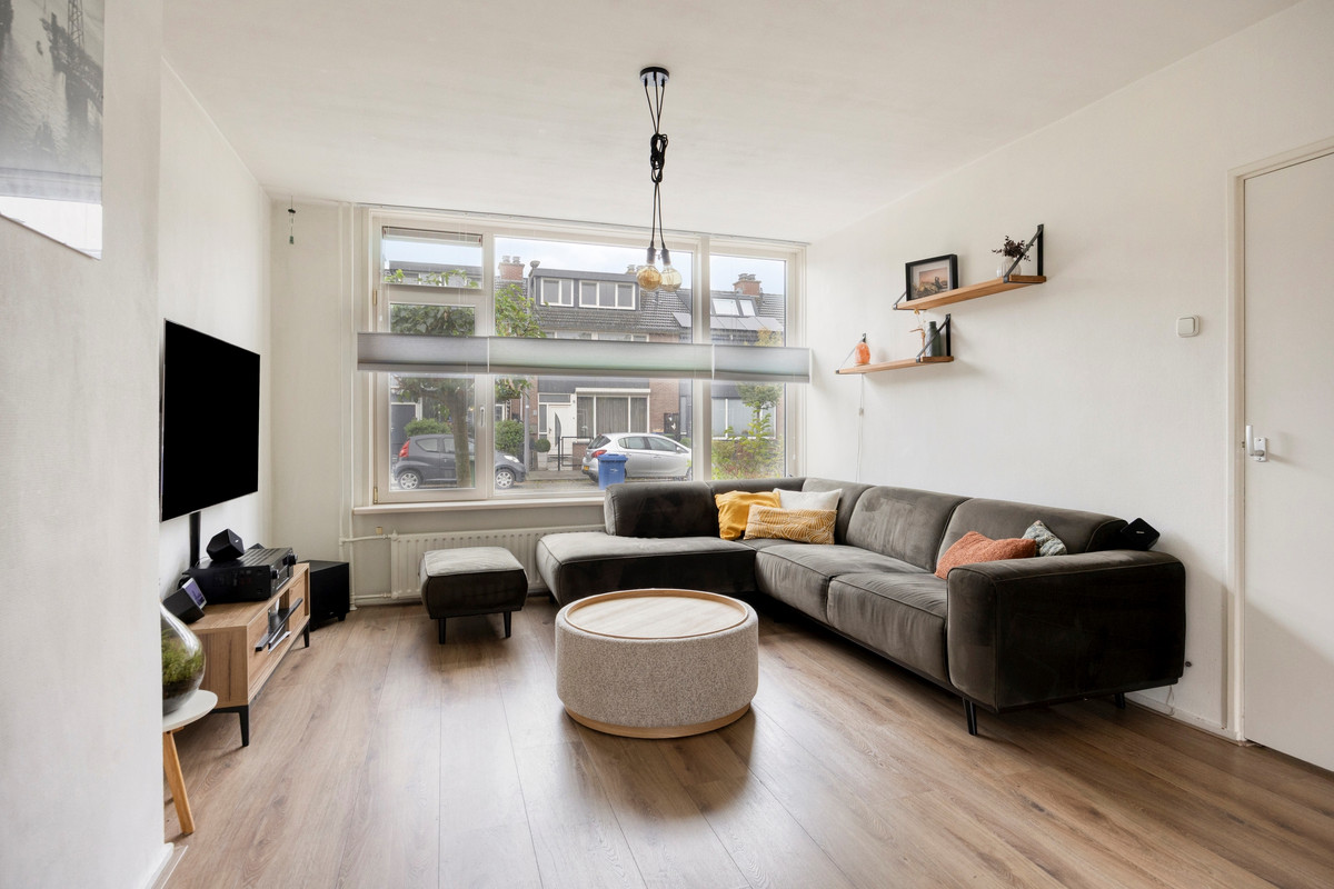 Tussenwoning te koop: Fioringras 82, Rotterdam