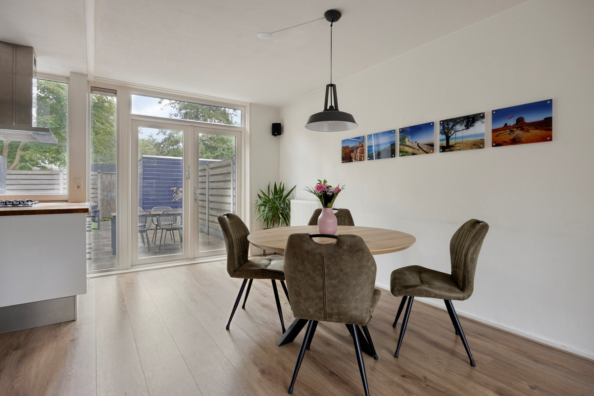 Tussenwoning te koop: Fioringras 82, Rotterdam