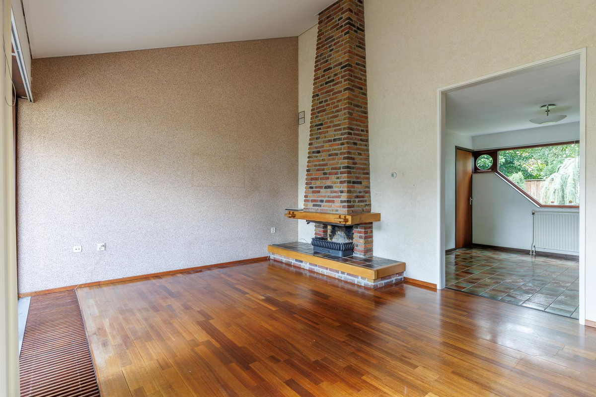 Tussenwoning te koop: Schietbaanweg 147, Enschede