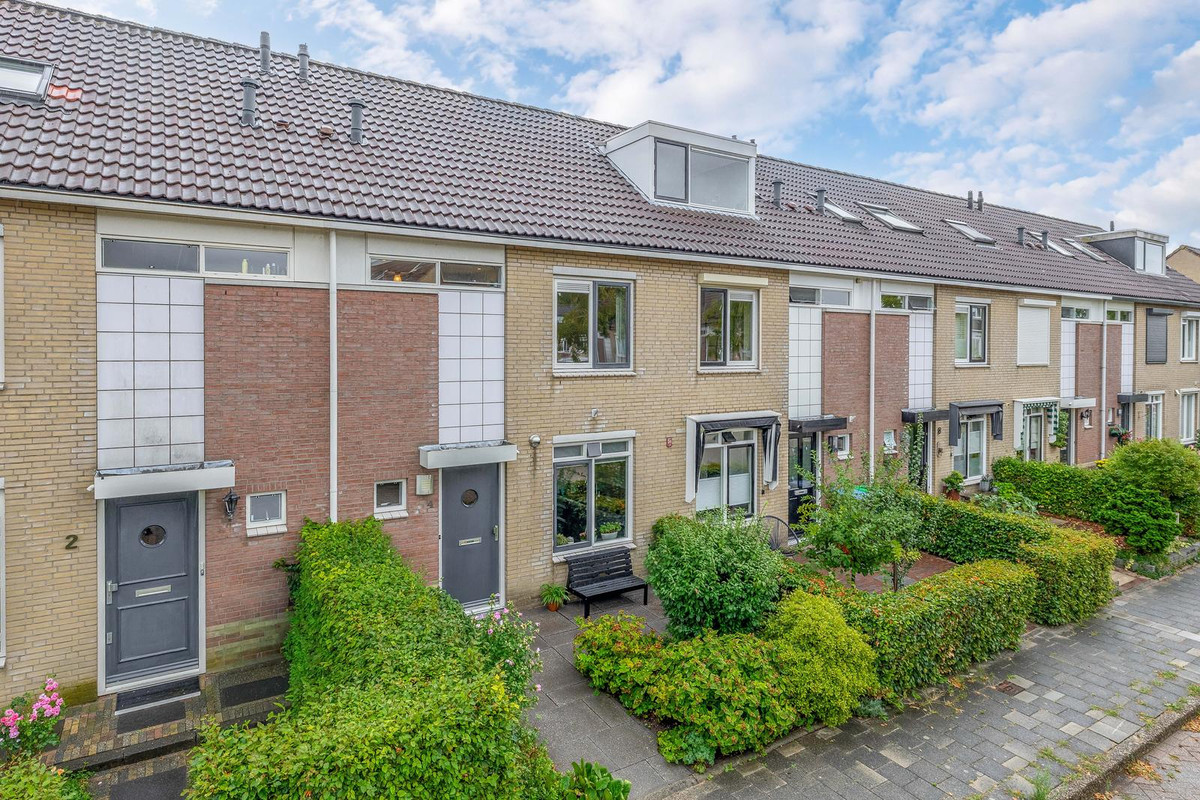 Tussenwoning te koop: Chopinstraat 4, Barendrecht