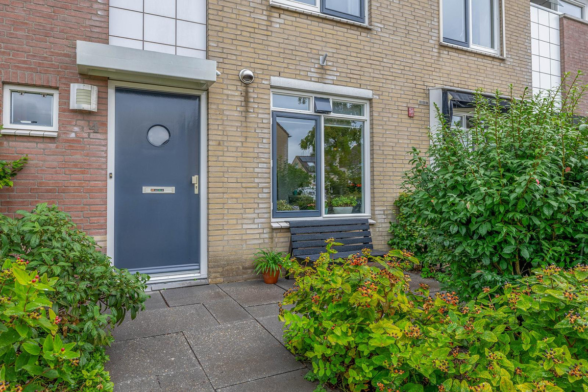 Tussenwoning te koop: Chopinstraat 4, Barendrecht