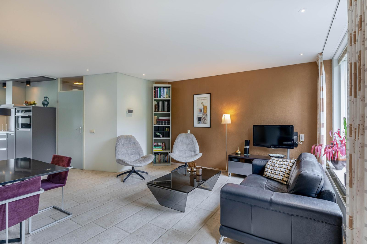 Tussenwoning te koop: Chopinstraat 4, Barendrecht