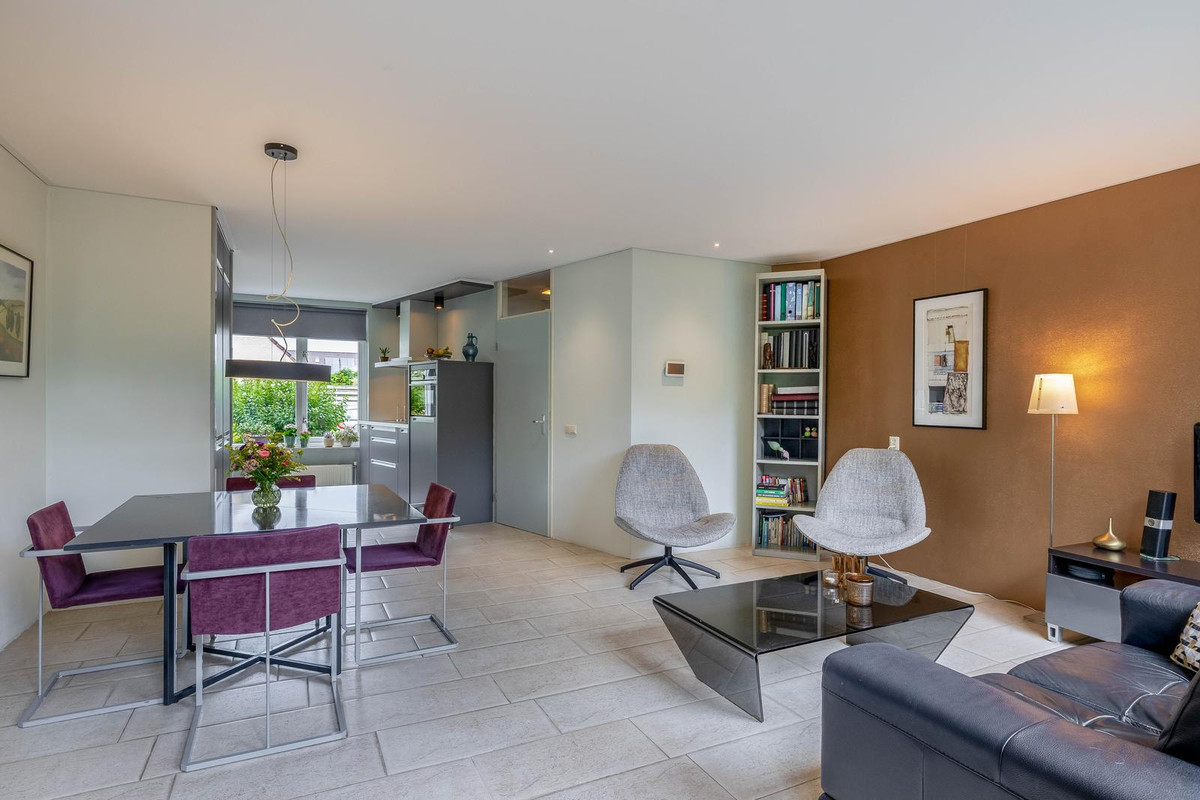 Tussenwoning te koop: Chopinstraat 4, Barendrecht
