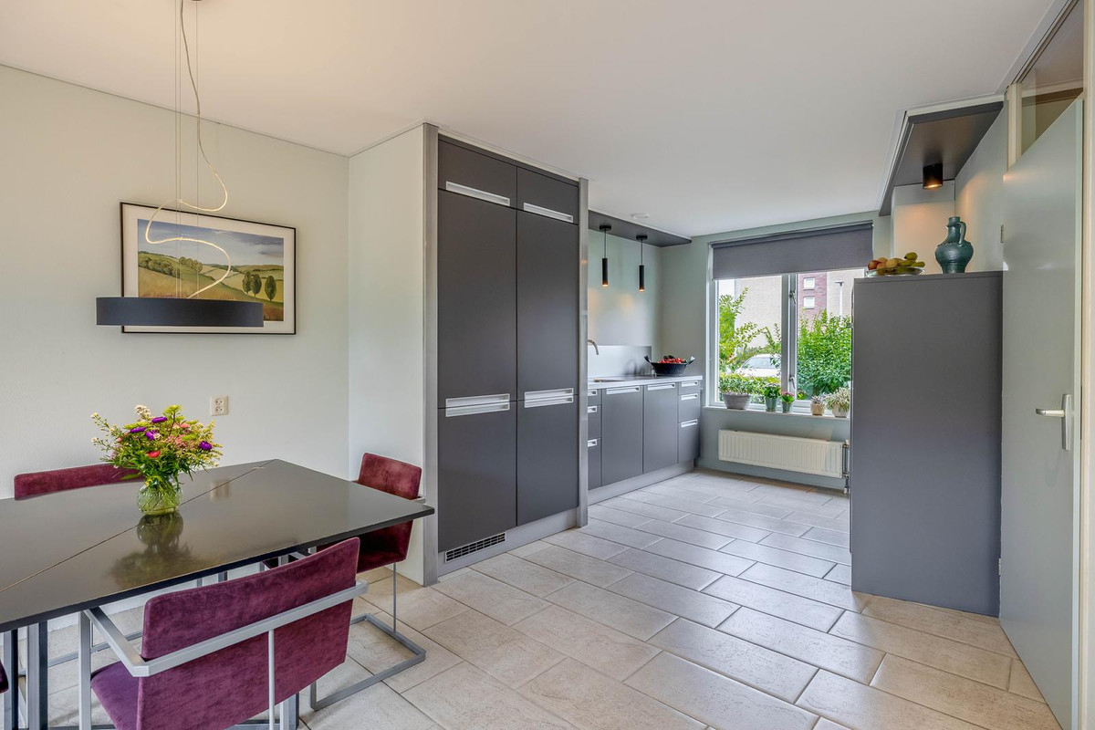Tussenwoning te koop: Chopinstraat 4, Barendrecht