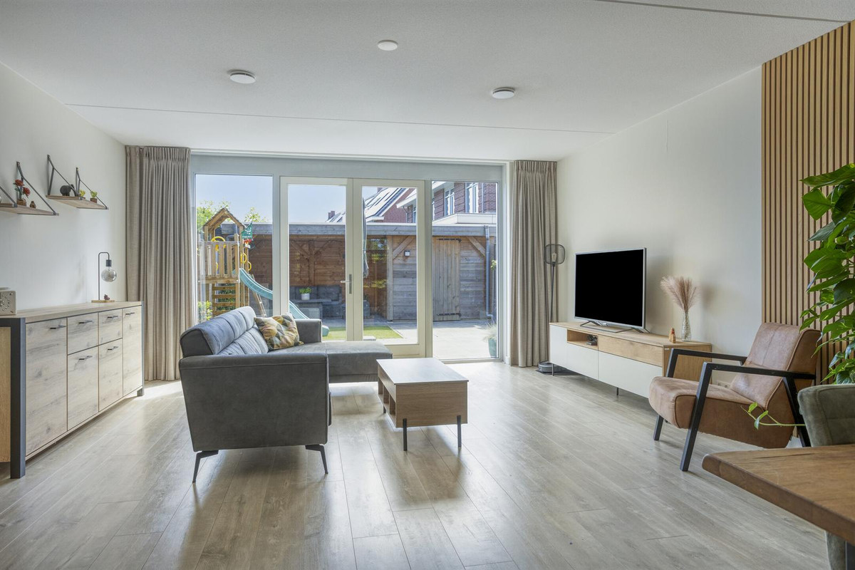 Hoekwoning te koop: Willy den Oudenstraat 89, Tilburg