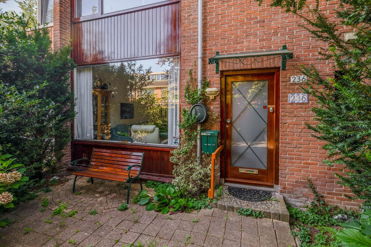 Tussenwoning te koop: Blondeelstraat 236, Rotterdam