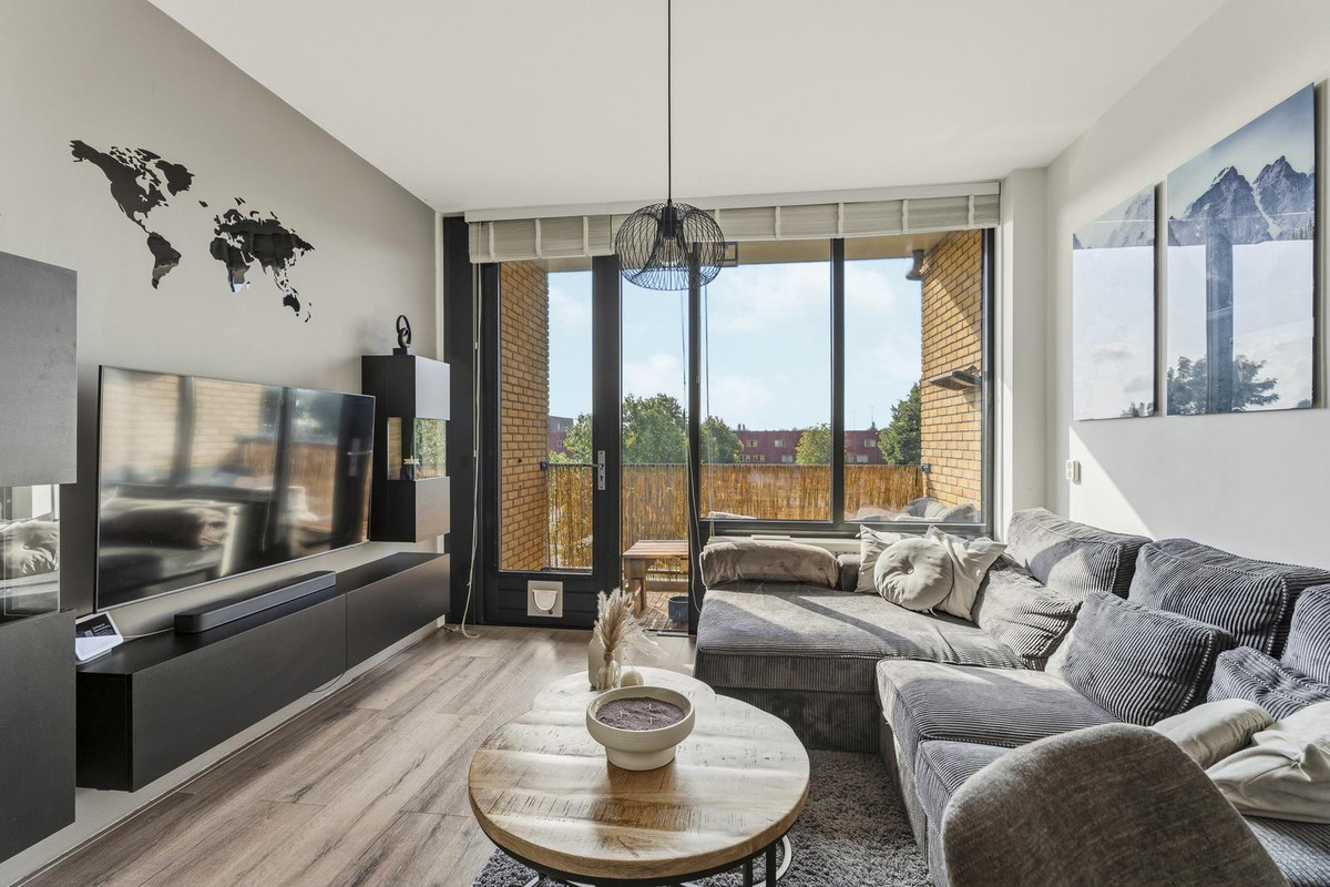 Appartement te koop: Makassarhof 10, Almere
