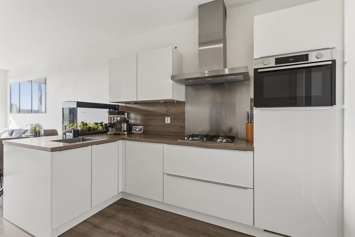 Appartement te koop: Makassarhof 10, Almere