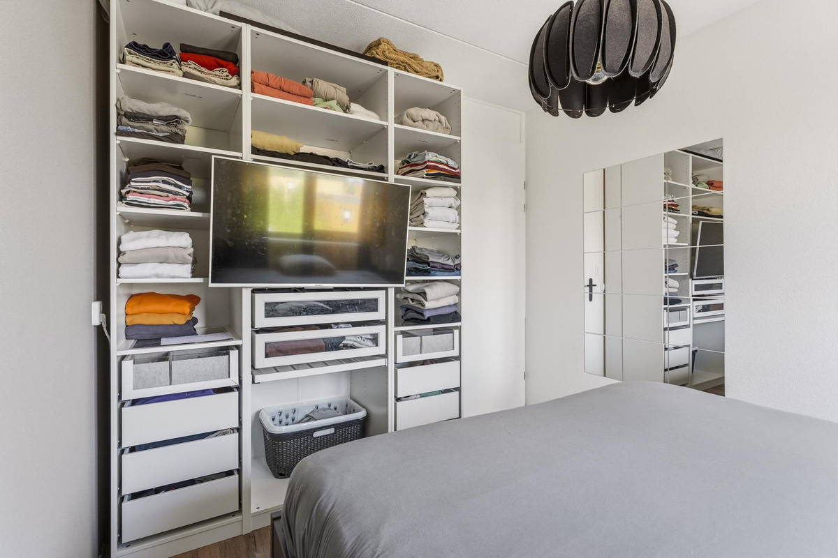 Appartement te koop: Makassarhof 10, Almere