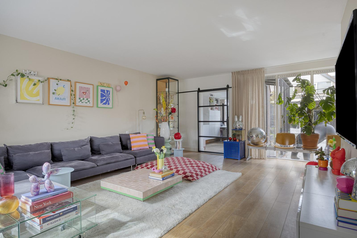 Tussenwoning te koop: Mark 10, Tilburg
