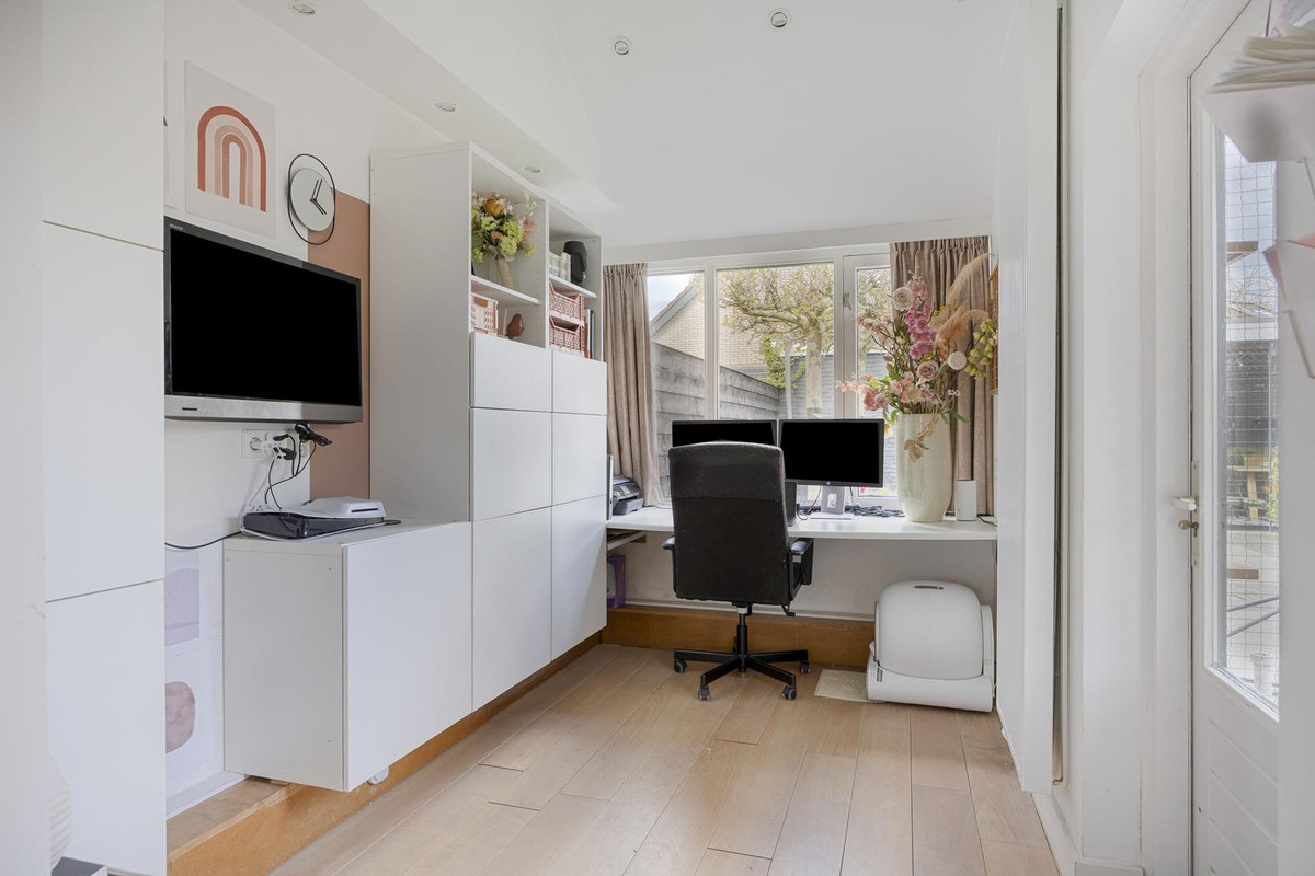 Tussenwoning te koop: Mark 10, Tilburg