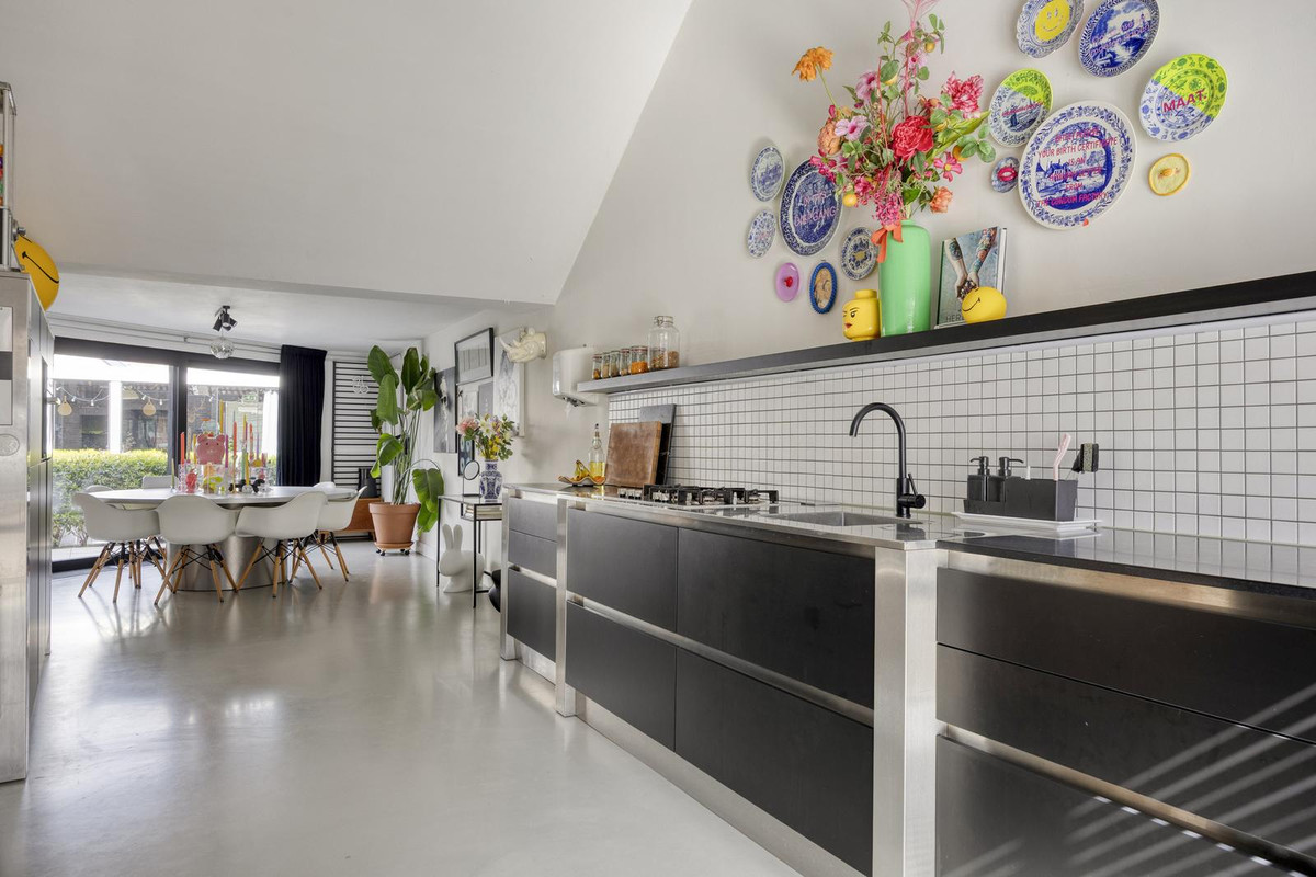 Tussenwoning te koop: Mark 10, Tilburg