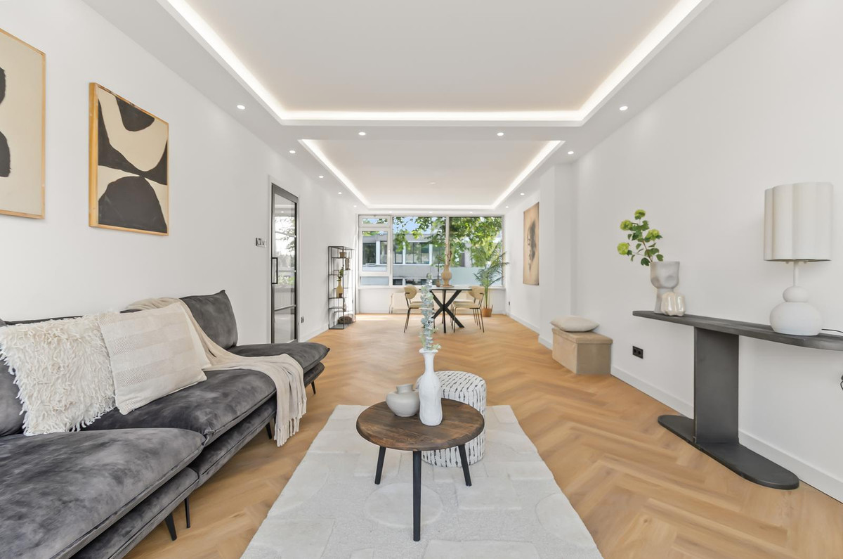 Appartement te koop: van bijnkershoeklaan 137, Utrecht