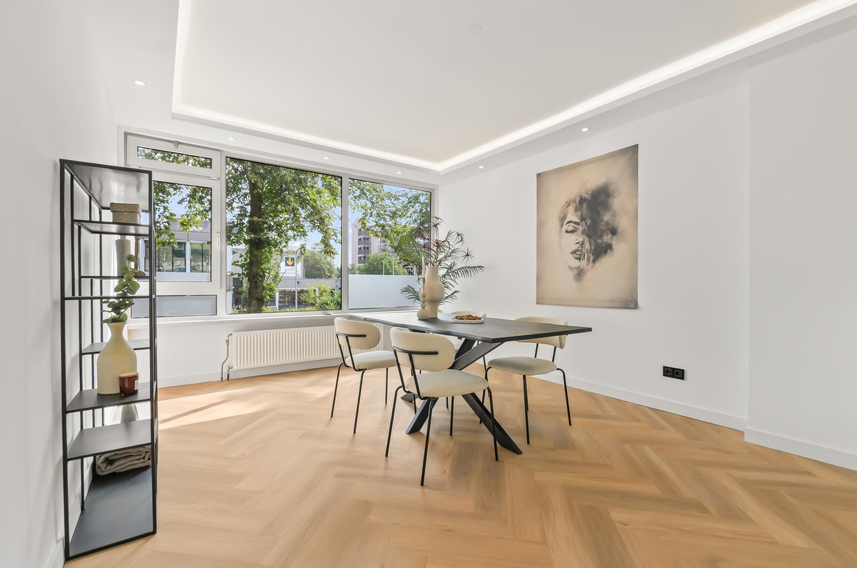 Appartement te koop: van bijnkershoeklaan 137, Utrecht
