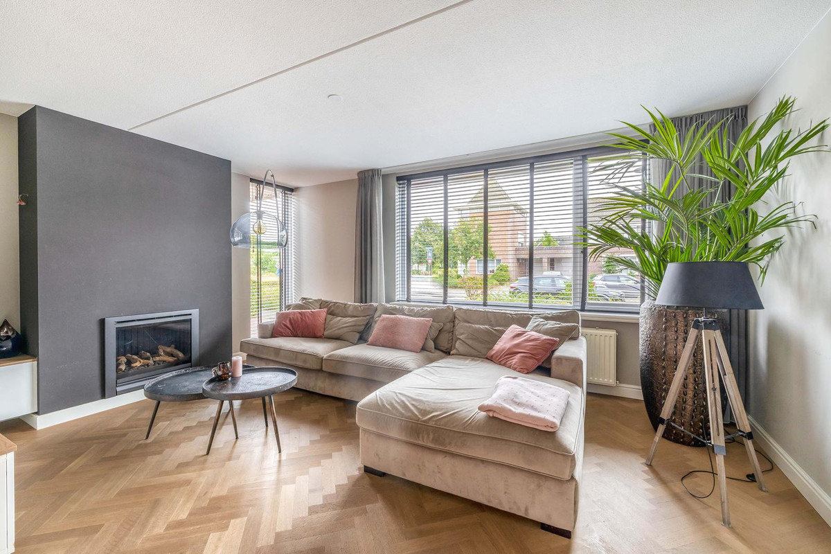 Tussenwoning te koop: Reuveltweg 64, Grubbenvorst