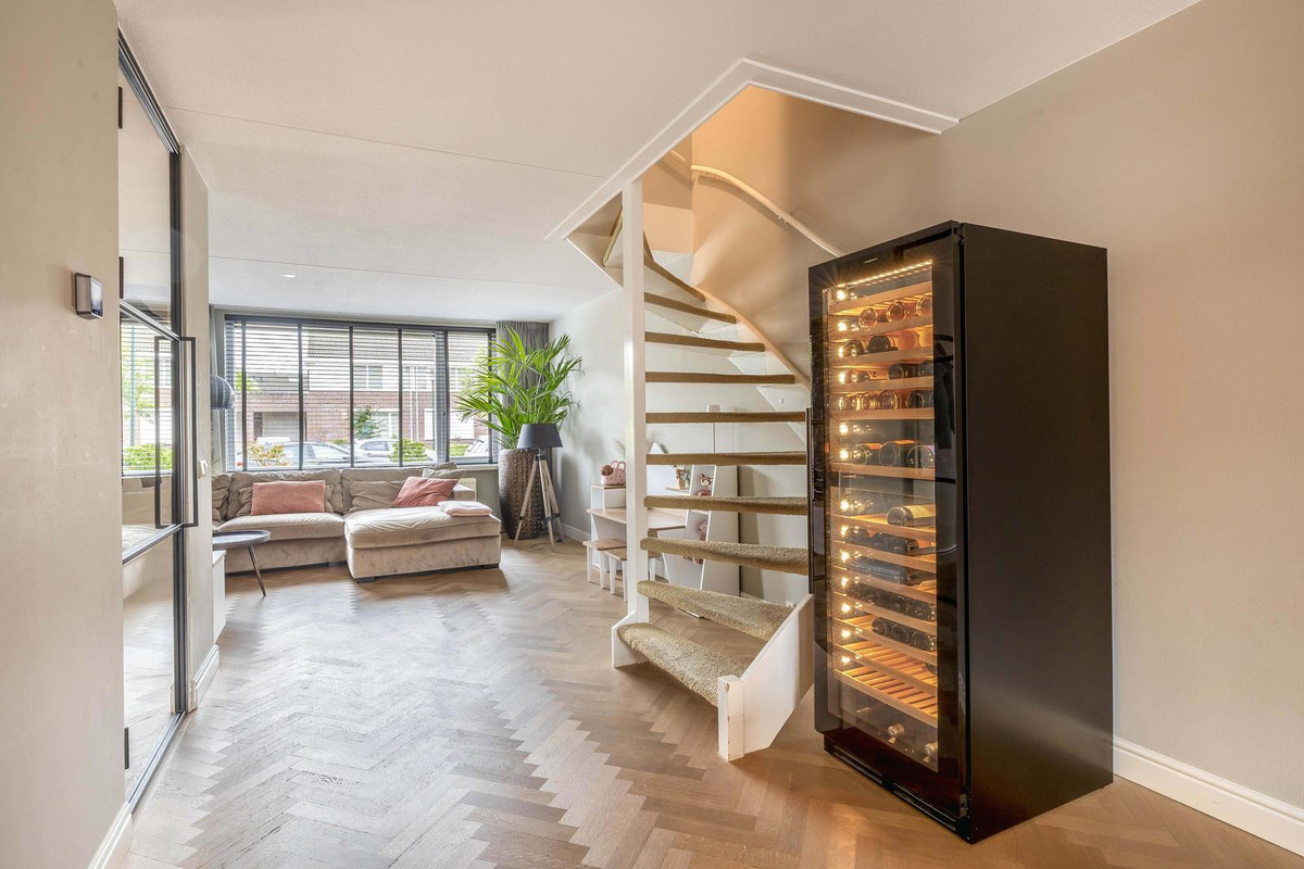 Tussenwoning te koop: Reuveltweg 64, Grubbenvorst