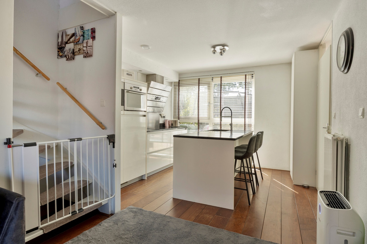 Tussenwoning te koop: Carel Willinksingel 340, Rotterdam