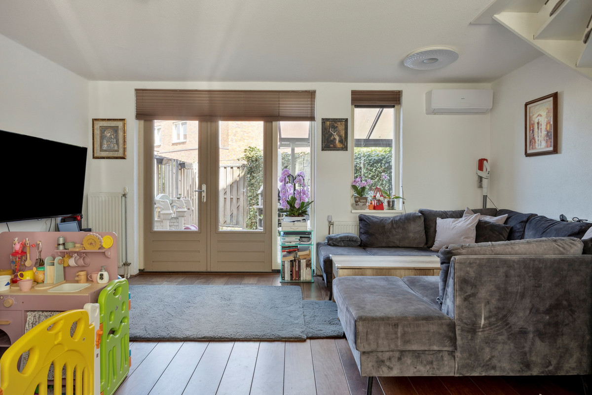 Tussenwoning te koop: Carel Willinksingel 340, Rotterdam