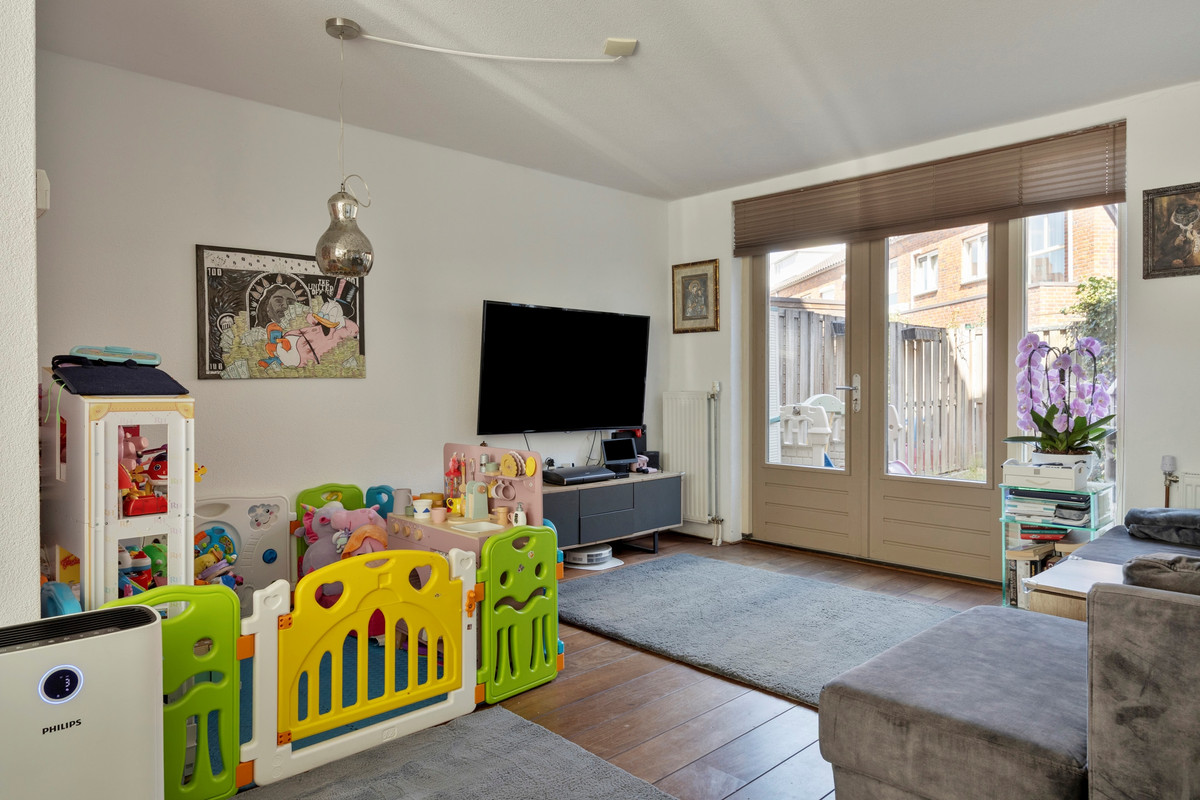 Tussenwoning te koop: Carel Willinksingel 340, Rotterdam