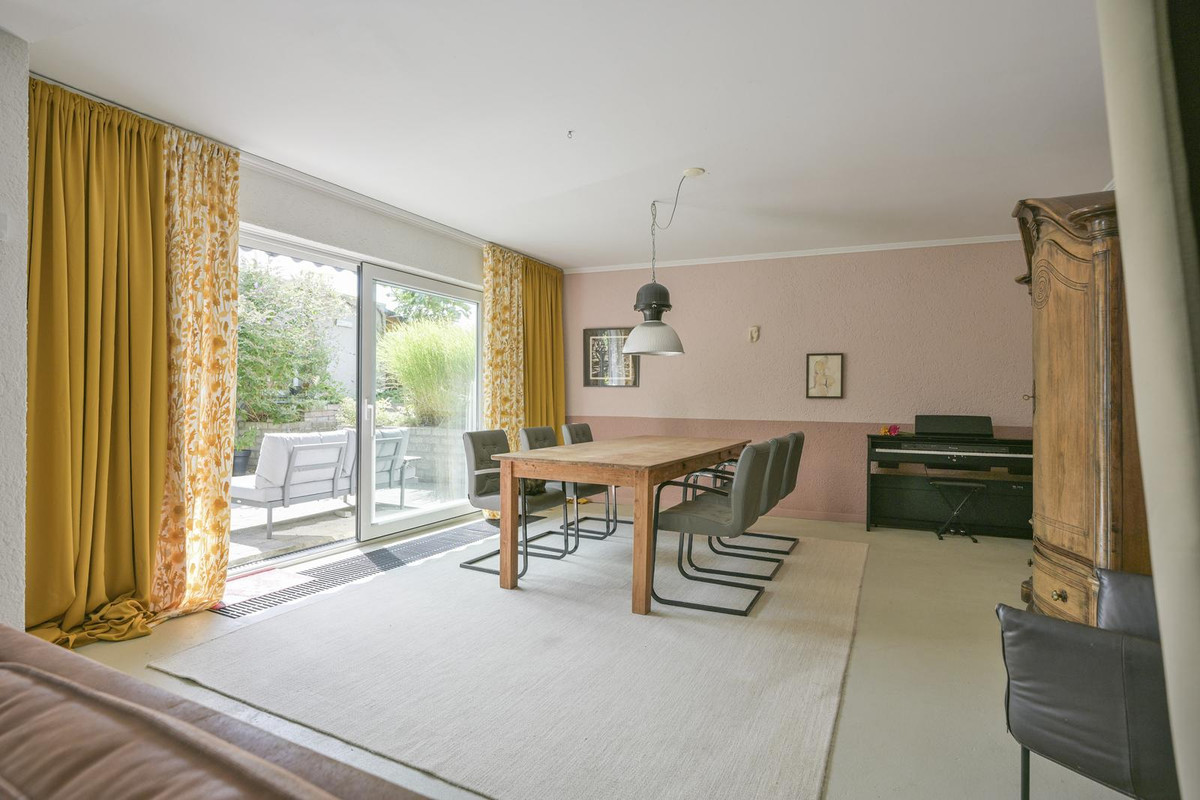Twee-onder-één-kap te koop: Dorpsstraat 144, Bingelrade