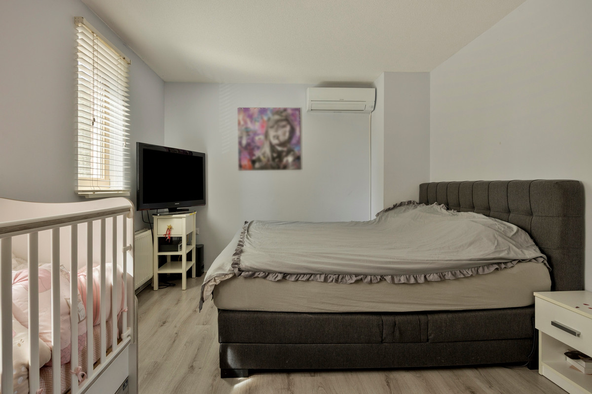 Tussenwoning te koop: Carel Willinksingel 340, Rotterdam