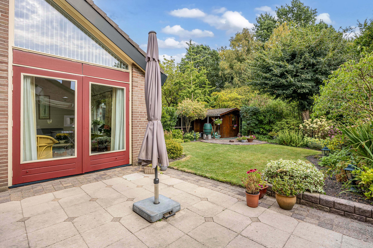 Tussenwoning te koop: Brik 35, Hoorn