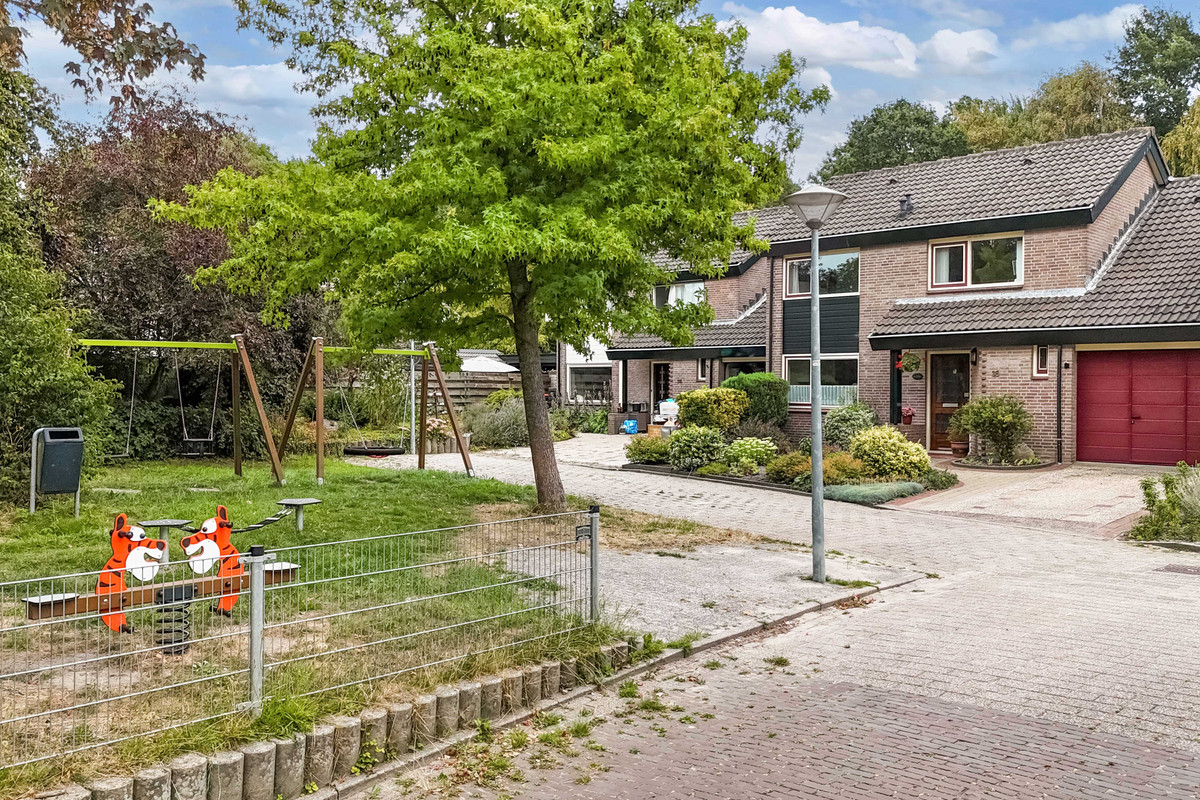 Tussenwoning te koop: Brik 35, Hoorn