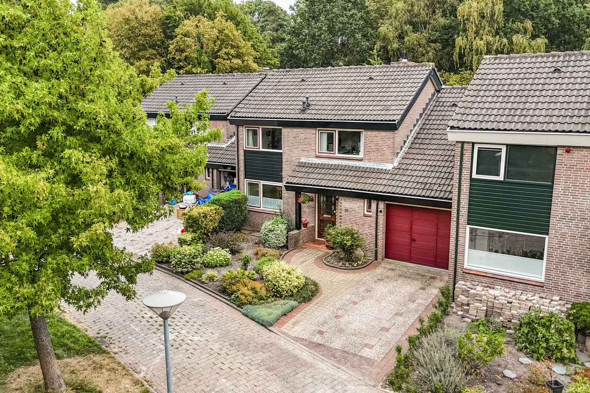Tussenwoning te koop: Brik 35, Hoorn