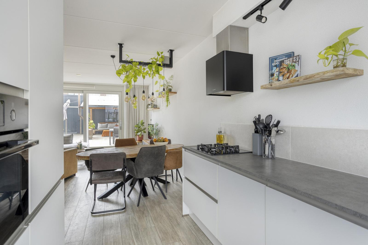 Tussenwoning te koop: Witte de Withstraat 4, 'S-Hertogenbosch