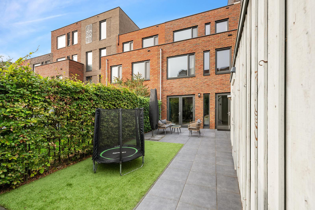 Tussenwoning te koop: Wandeloordlaan 24, Rotterdam