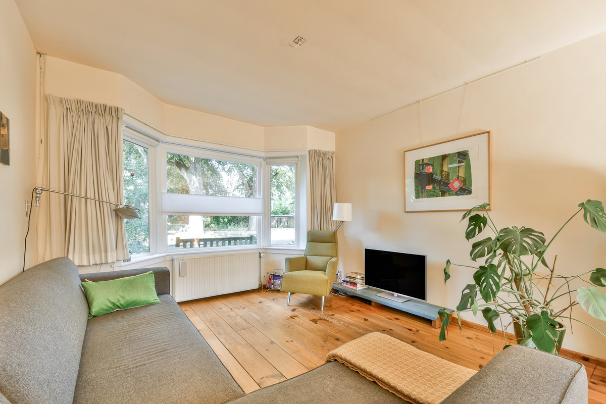 Tussenwoning te koop: Merwedekade 139, Utrecht