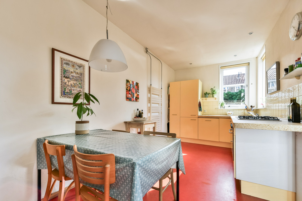 Tussenwoning te koop: Merwedekade 139, Utrecht