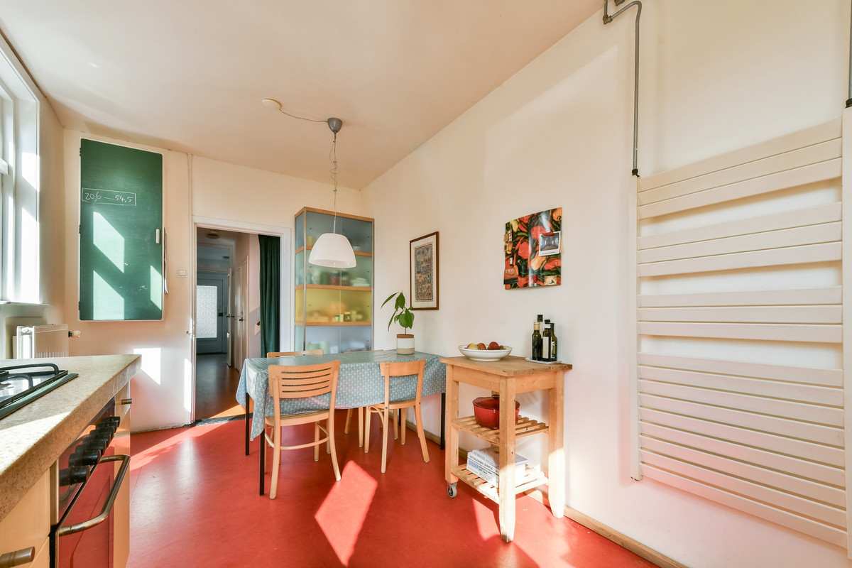 Tussenwoning te koop: Merwedekade 139, Utrecht