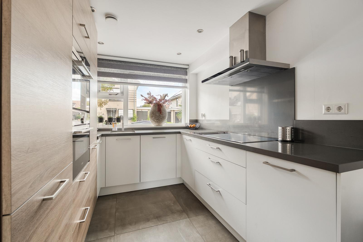 Hoekwoning te koop: Bezeel 40, Rhoon