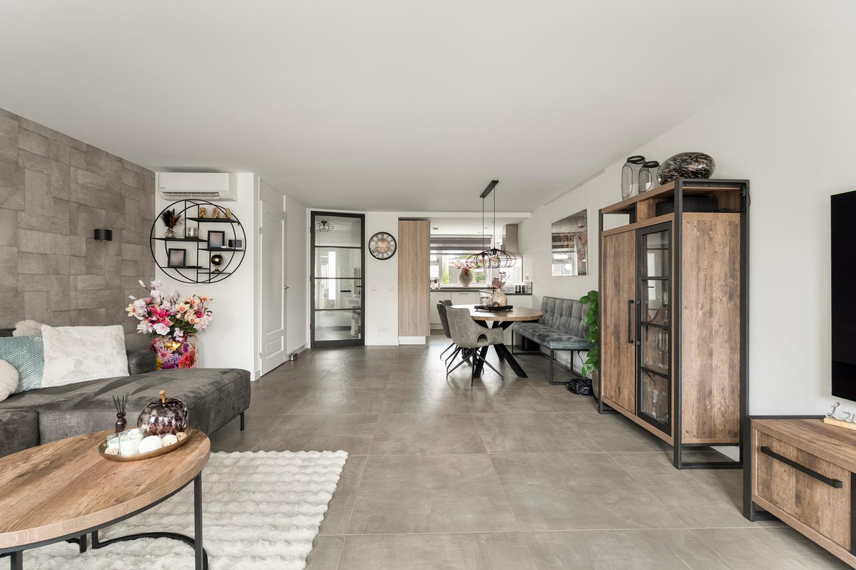 Hoekwoning te koop: Bezeel 40, Rhoon