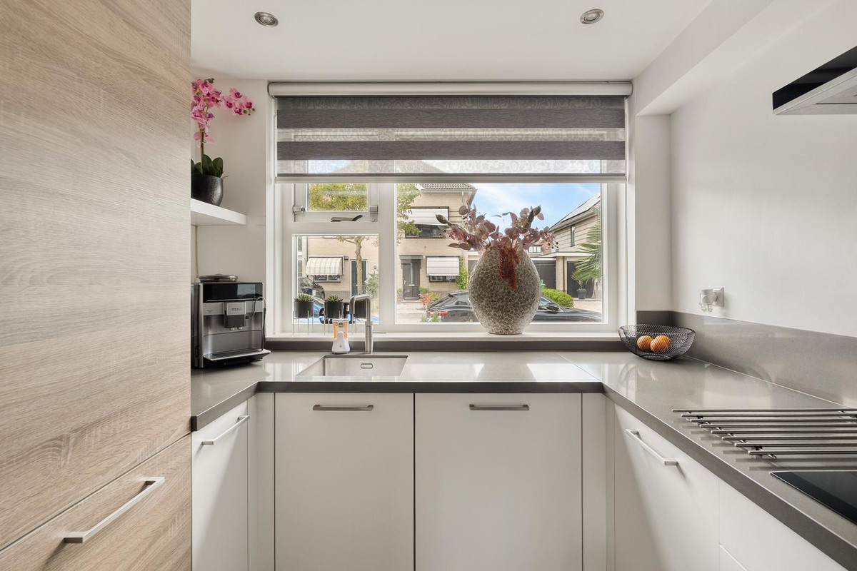 Hoekwoning te koop: Bezeel 40, Rhoon