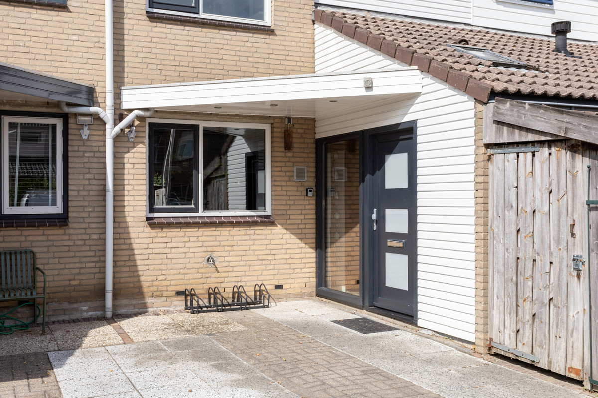 Tussenwoning te koop: Edelsteenweg 23, Berkel En Rodenrijs