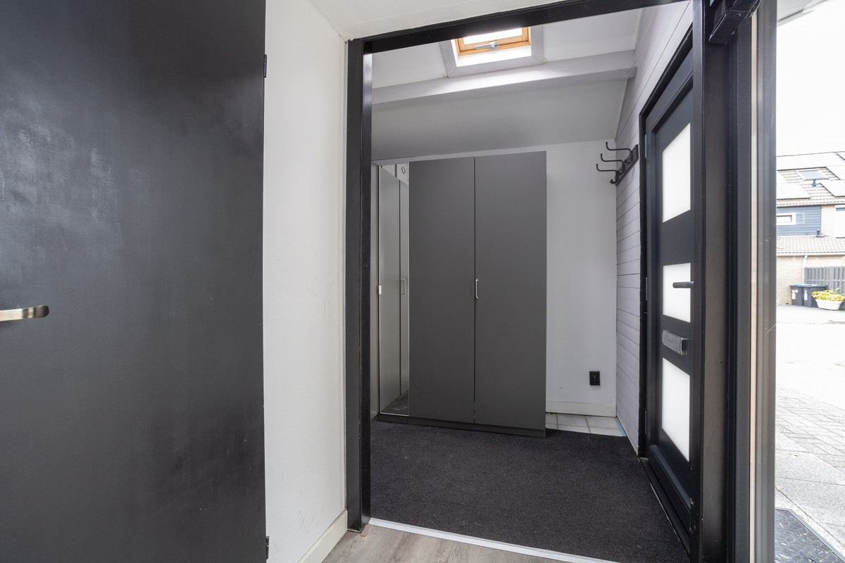 Tussenwoning te koop: Edelsteenweg 23, Berkel En Rodenrijs