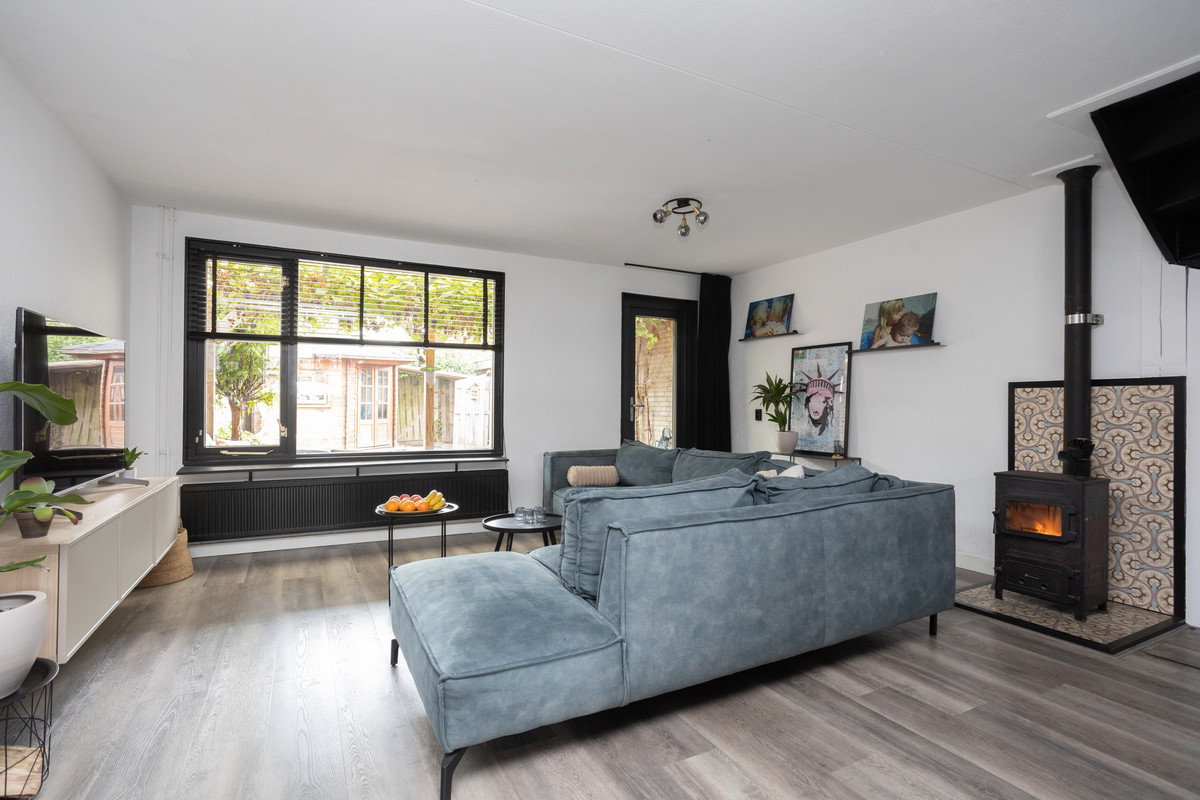 Tussenwoning te koop: Edelsteenweg 23, Berkel En Rodenrijs