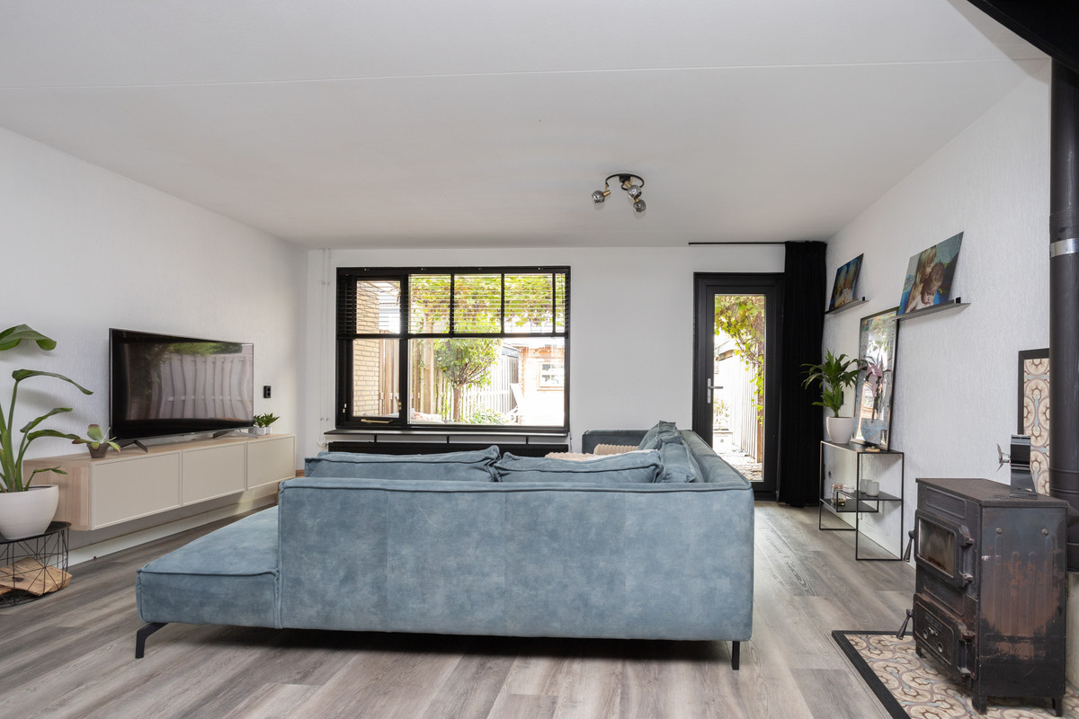 Tussenwoning te koop: Edelsteenweg 23, Berkel En Rodenrijs