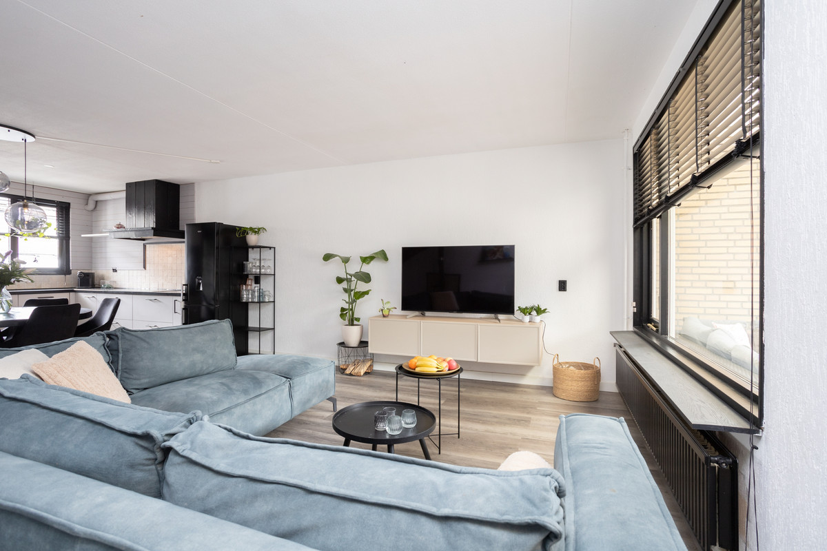Tussenwoning te koop: Edelsteenweg 23, Berkel En Rodenrijs