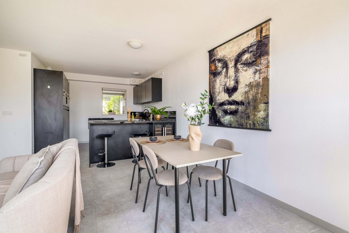 Appartement te koop: Henry Moorepassage 71, Capelle Aan Den Ijssel