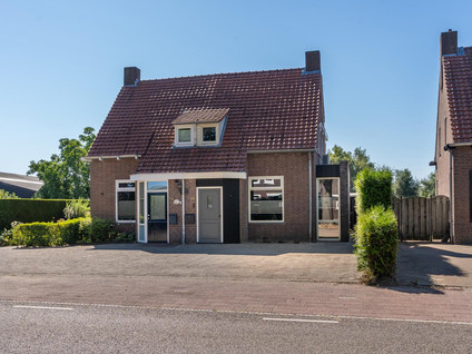 Hoogstraat 56