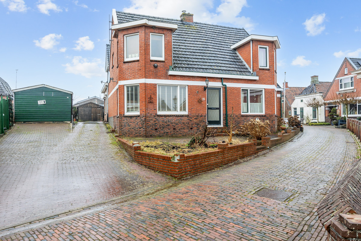 Twee-onder-één-kap te koop: Vissersstraat 14, Zoutkamp