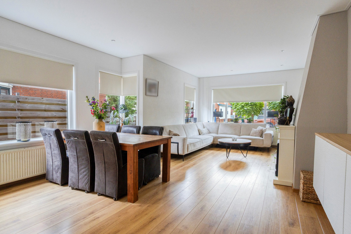 Twee-onder-één-kap te koop: Herenstraat 12, Sappemeer