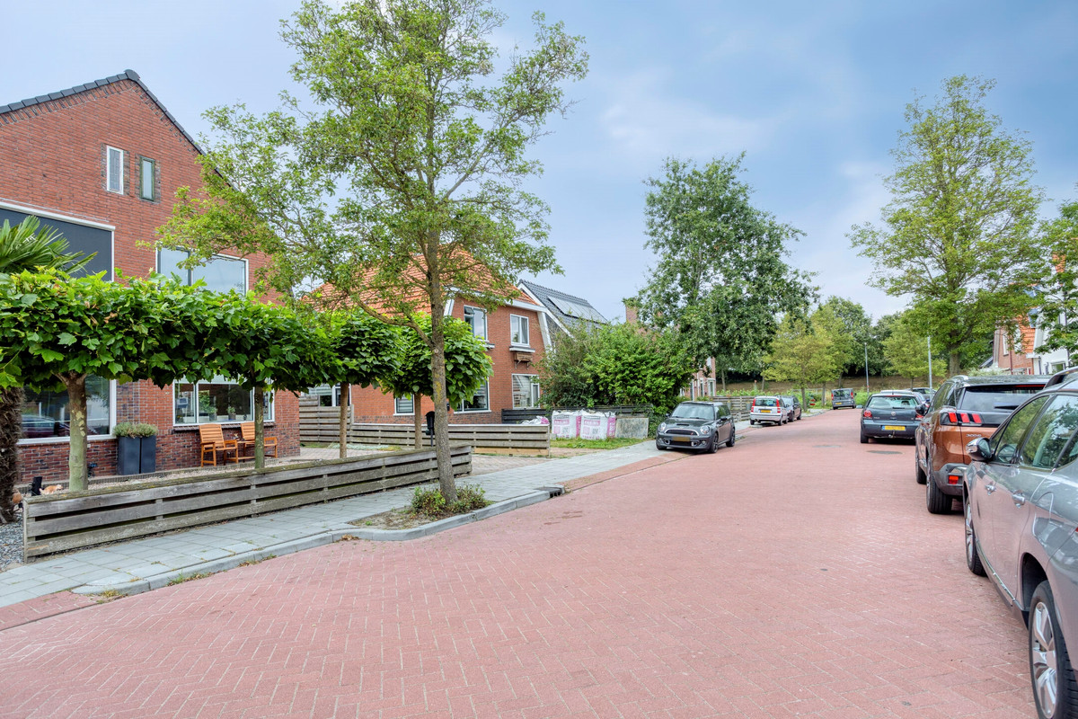 Twee-onder-één-kap te koop: Herenstraat 12, Sappemeer